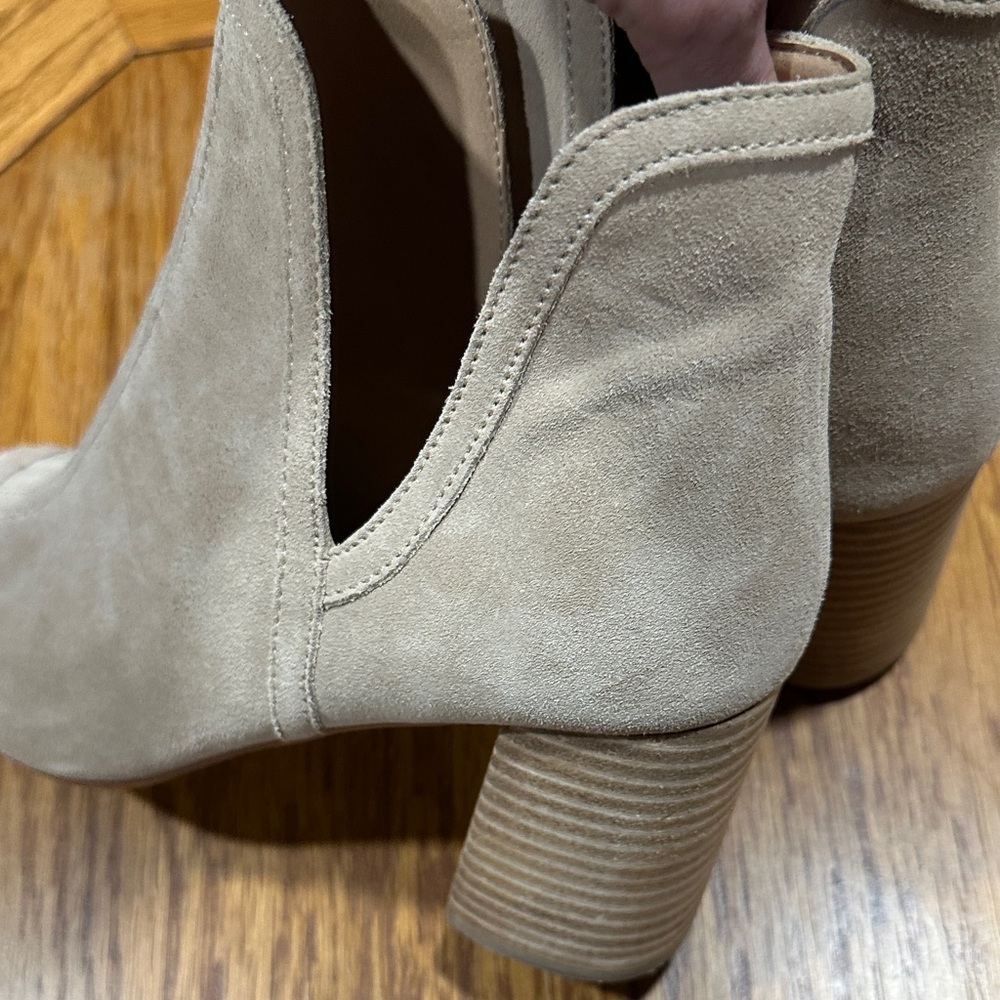 *JOE’S JEANS* Taupe Suede Peep Toe Block Heeled Booties NWOT Size 9 - Picture 8 of 11